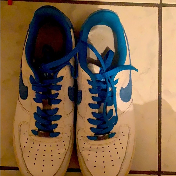 Air Force 1 size 8 - Picture 1 of 2